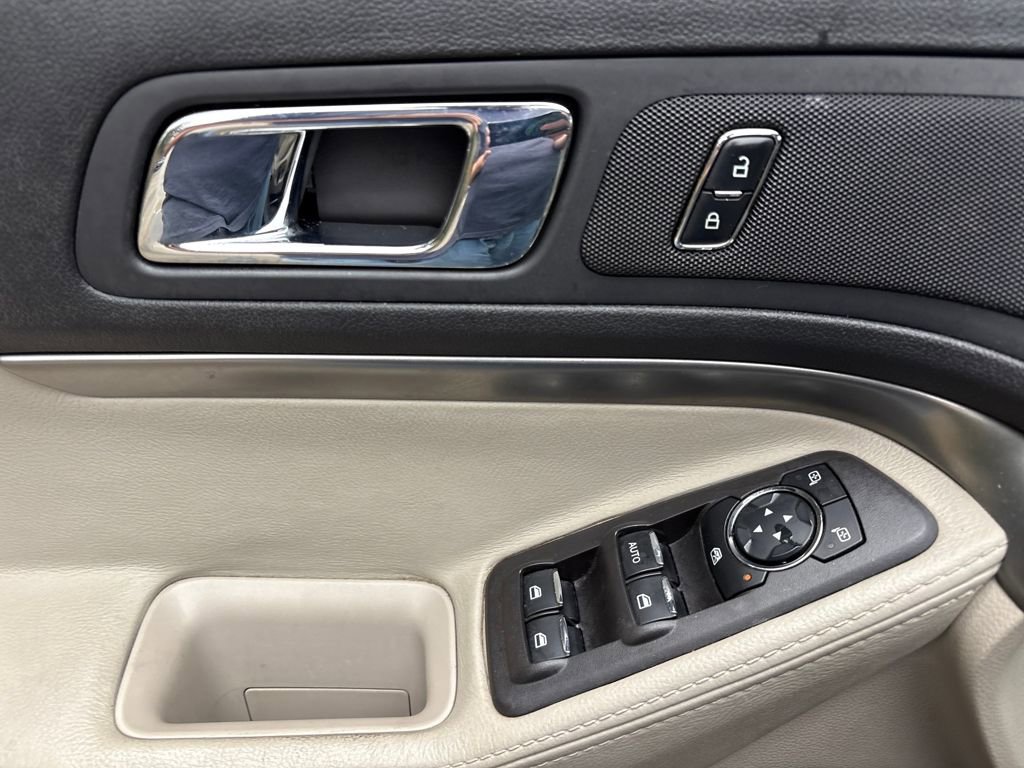 Used 2015 Ford Explorer FWD image 17