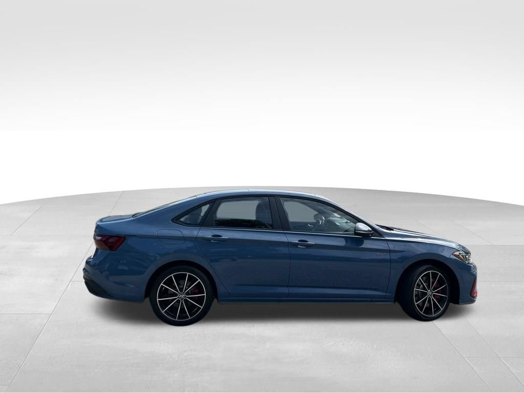 Used 2026 Volkswagen Jetta GLI Autobahn FWD image 6