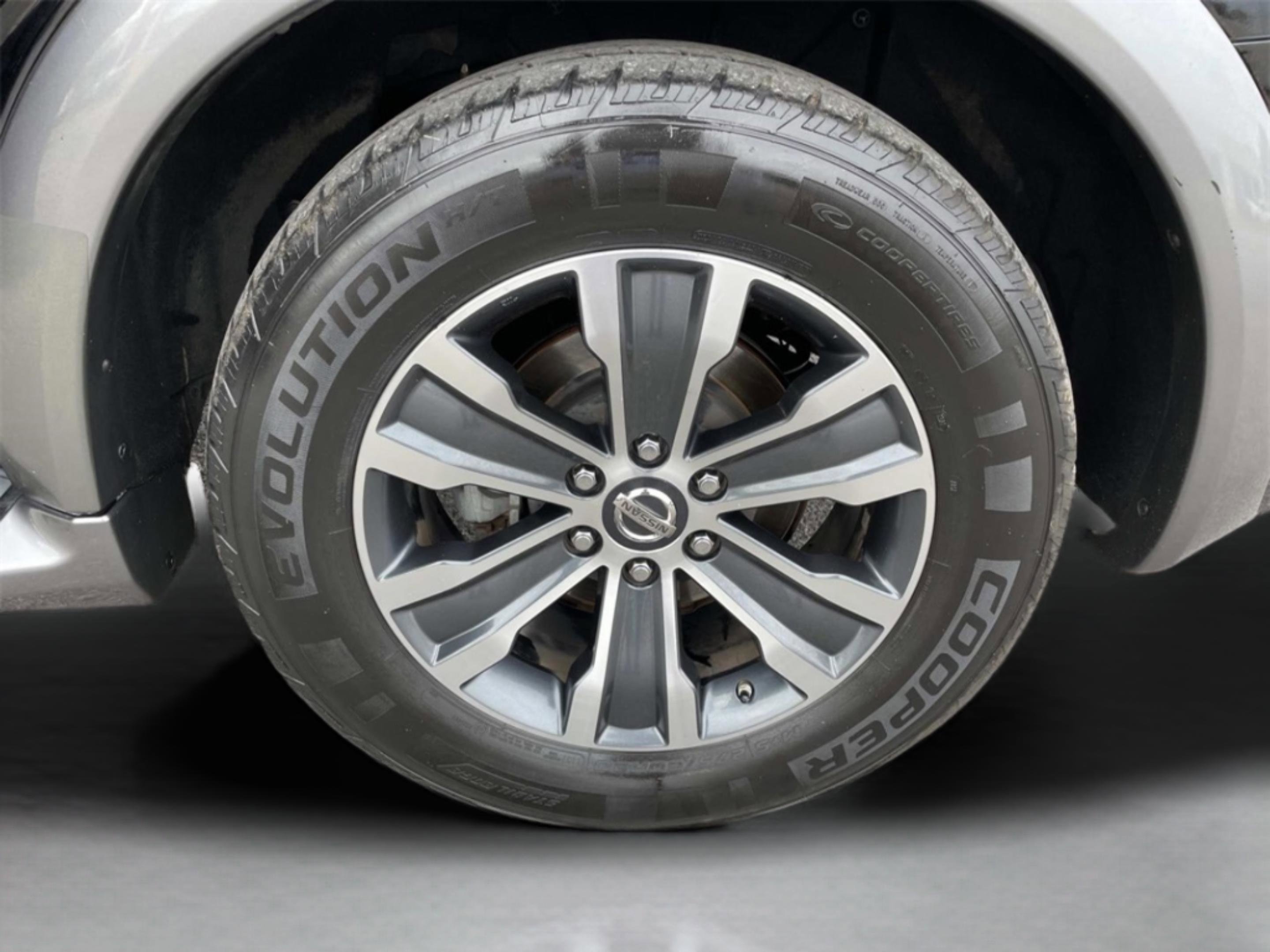 Used 2019 Nissan Armada SL w/ Premium Package image 9