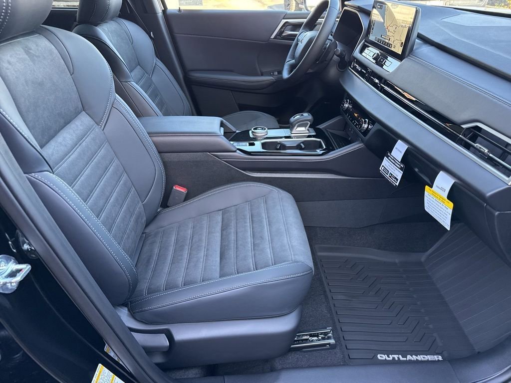 New 2026 Mitsubishi Outlander SE image 23
