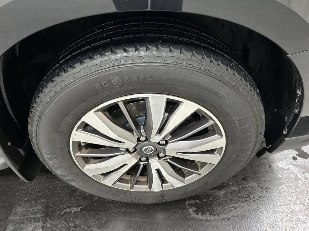 Used 2017 Nissan Pathfinder SL w/ Trailer Tow Package AWD/4WD image 8