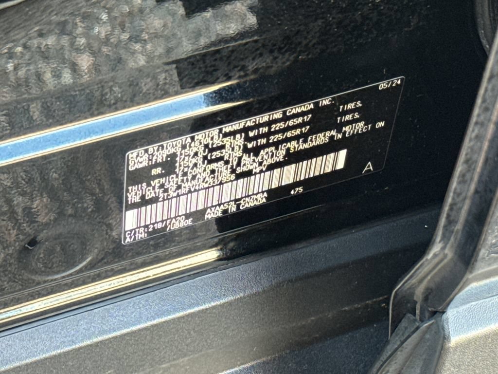 Used 2024 Toyota RAV4 XLE FWD image 46