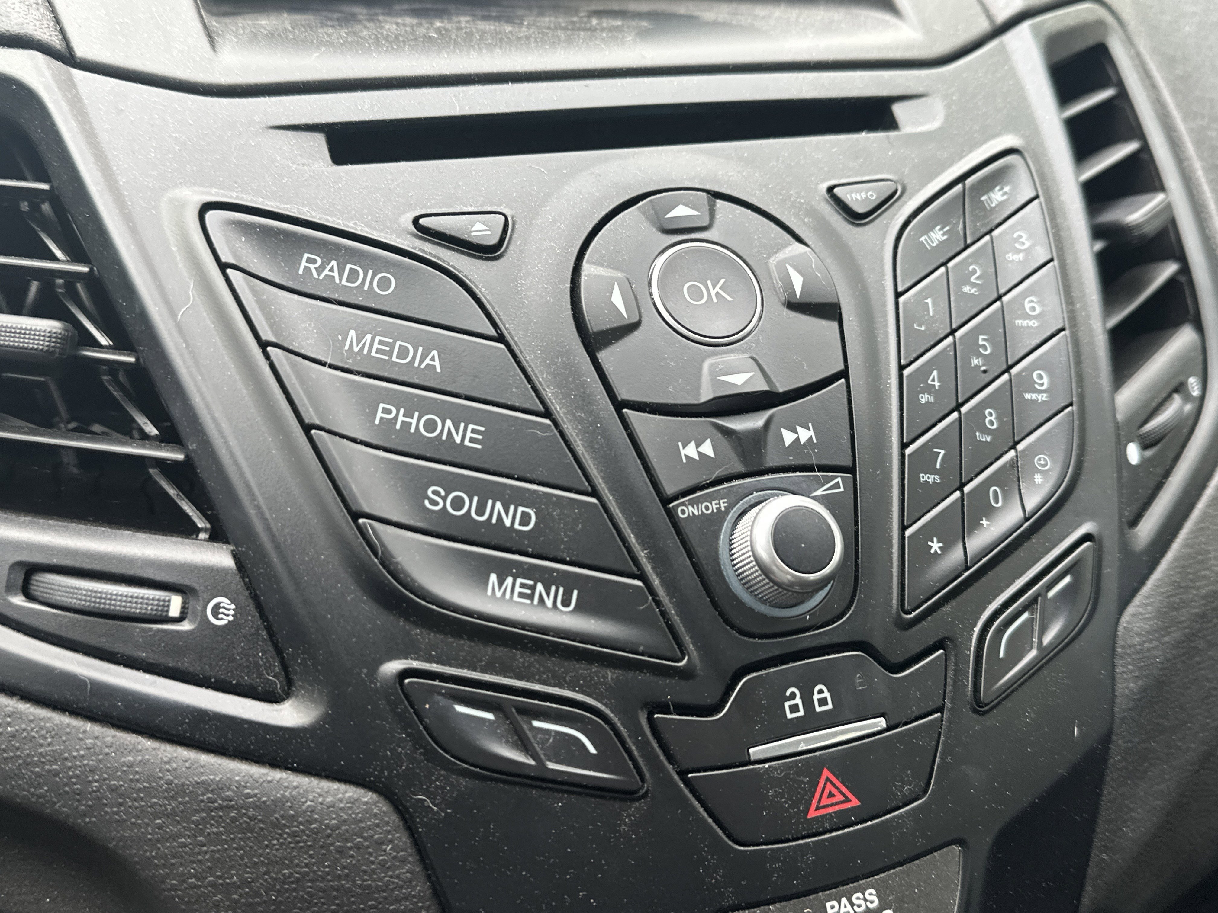 Used 2018 Ford Fiesta SE FWD image 10