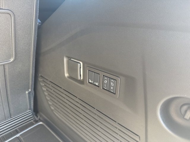 New 2026 GMC Yukon Denali w/ Denali Reserve Package image 35