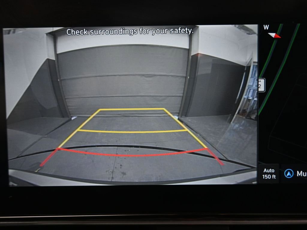 Used 2025 Hyundai Elantra SEL image 23