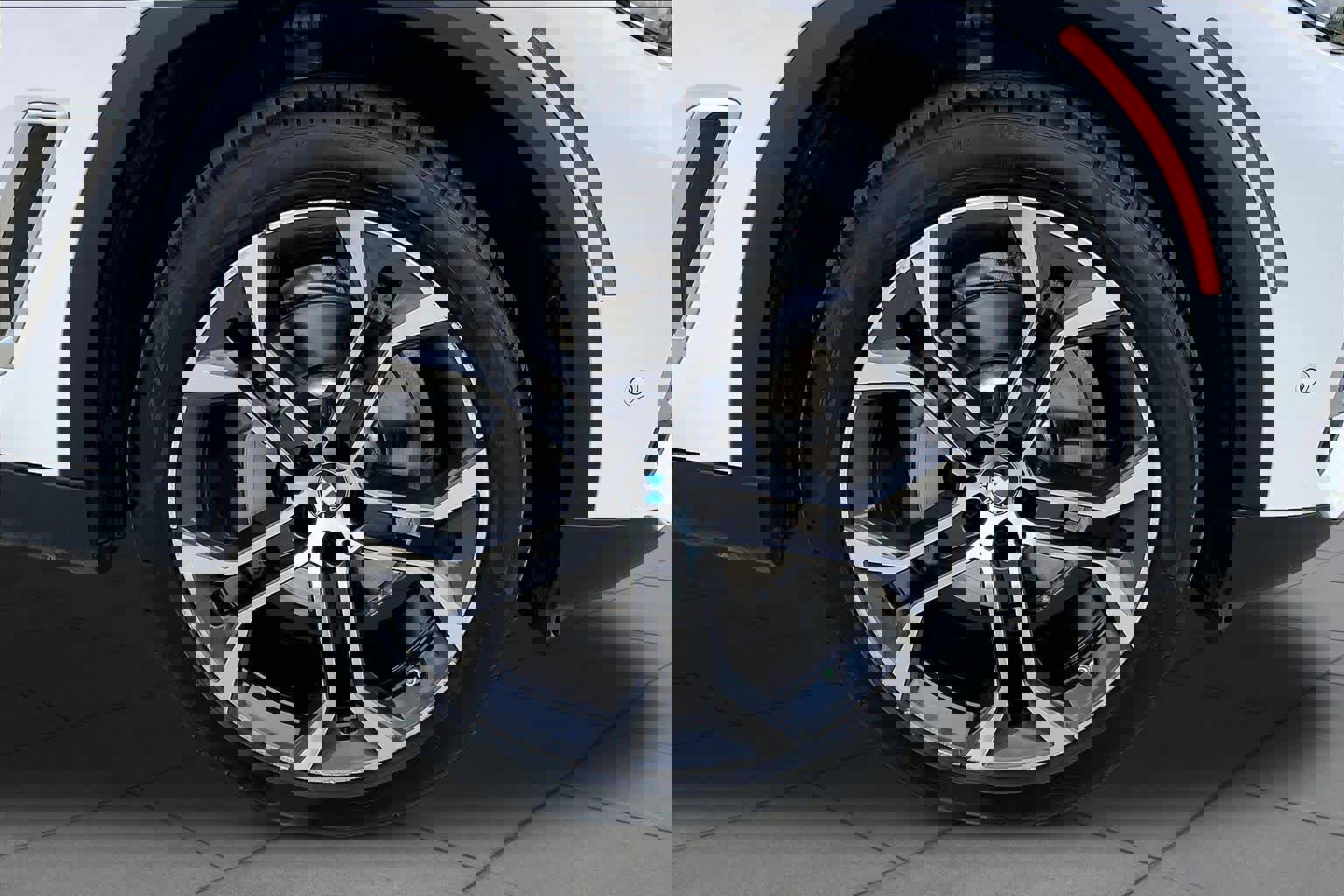 Used 2023 BMW X5 xDrive40i w/ Premium Package image 10