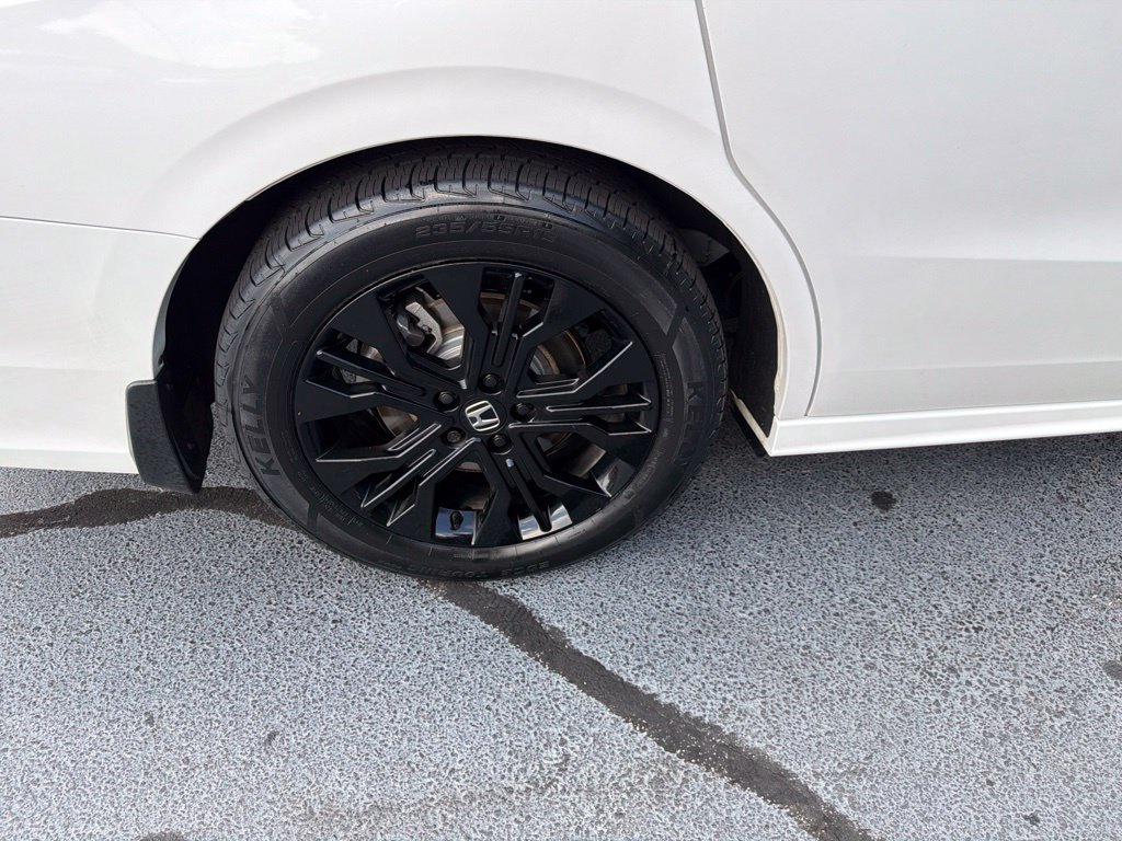 Used 2025 Honda Odyssey Sport-L image 15