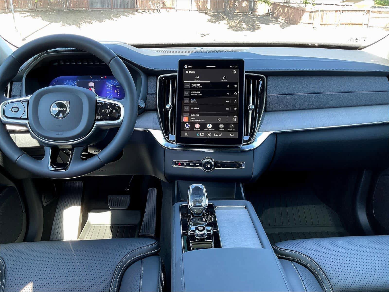 New 2026 Volvo XC90 T8 Ultra w/ Protection Package image 9