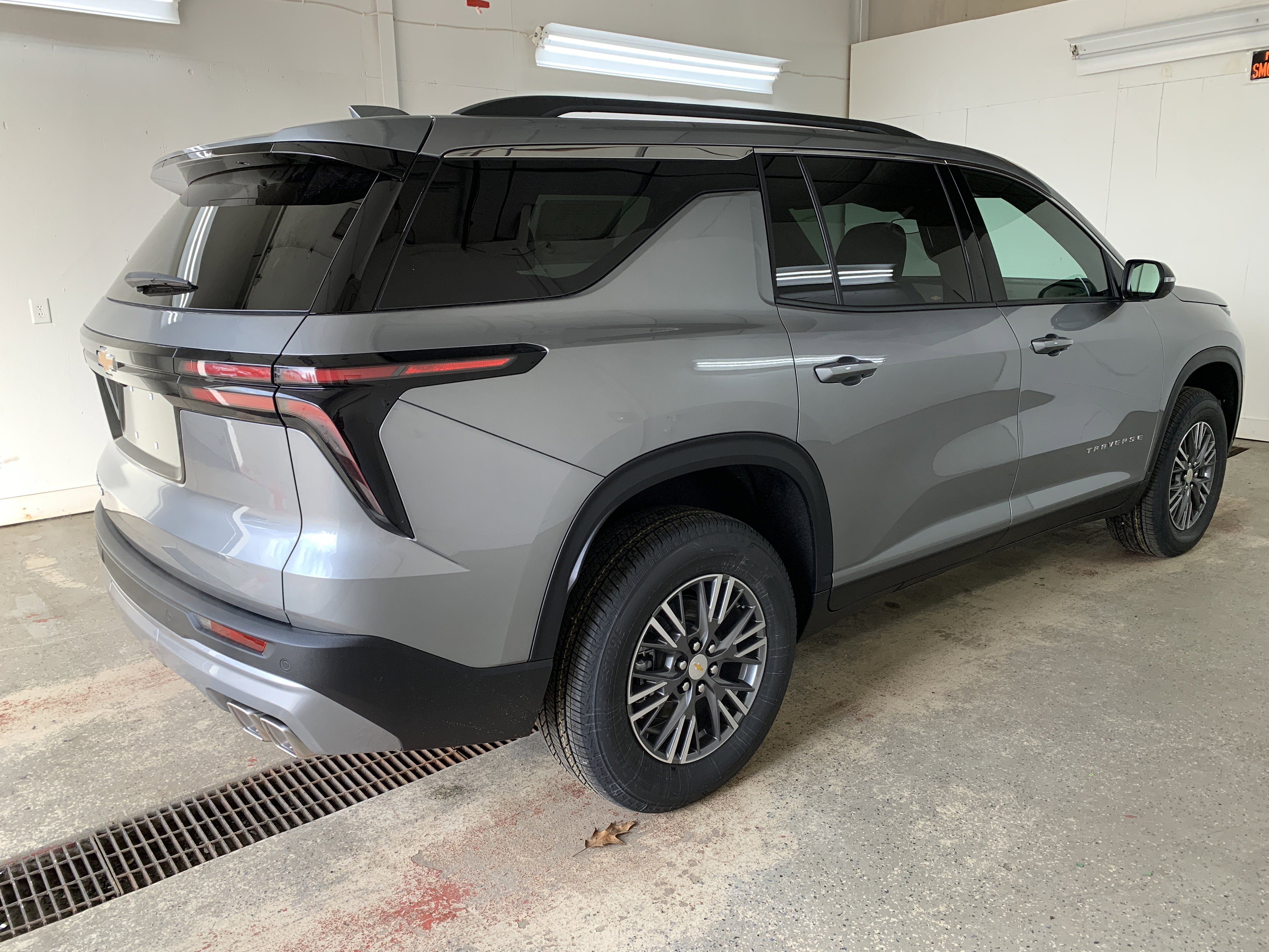 New 2026 Chevrolet Traverse LT image 6