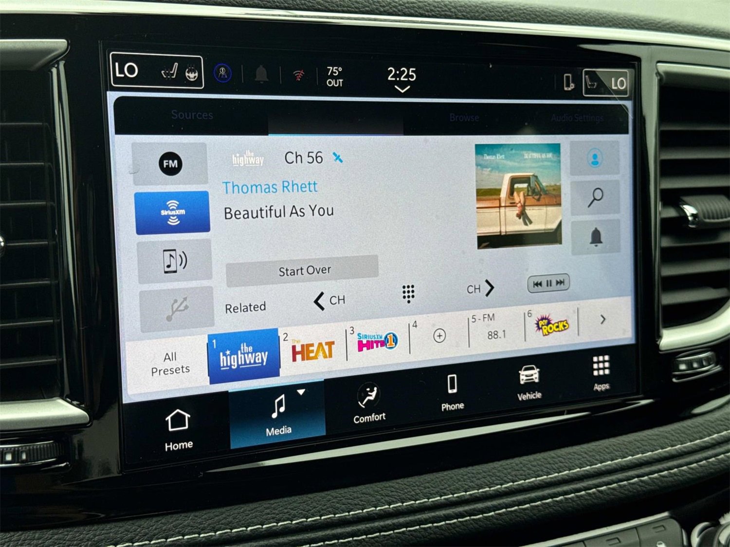 New 2025 Chrysler Pacifica Select image 31