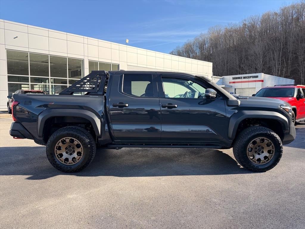 Used 2024 Toyota Tacoma Trailhunter image 3