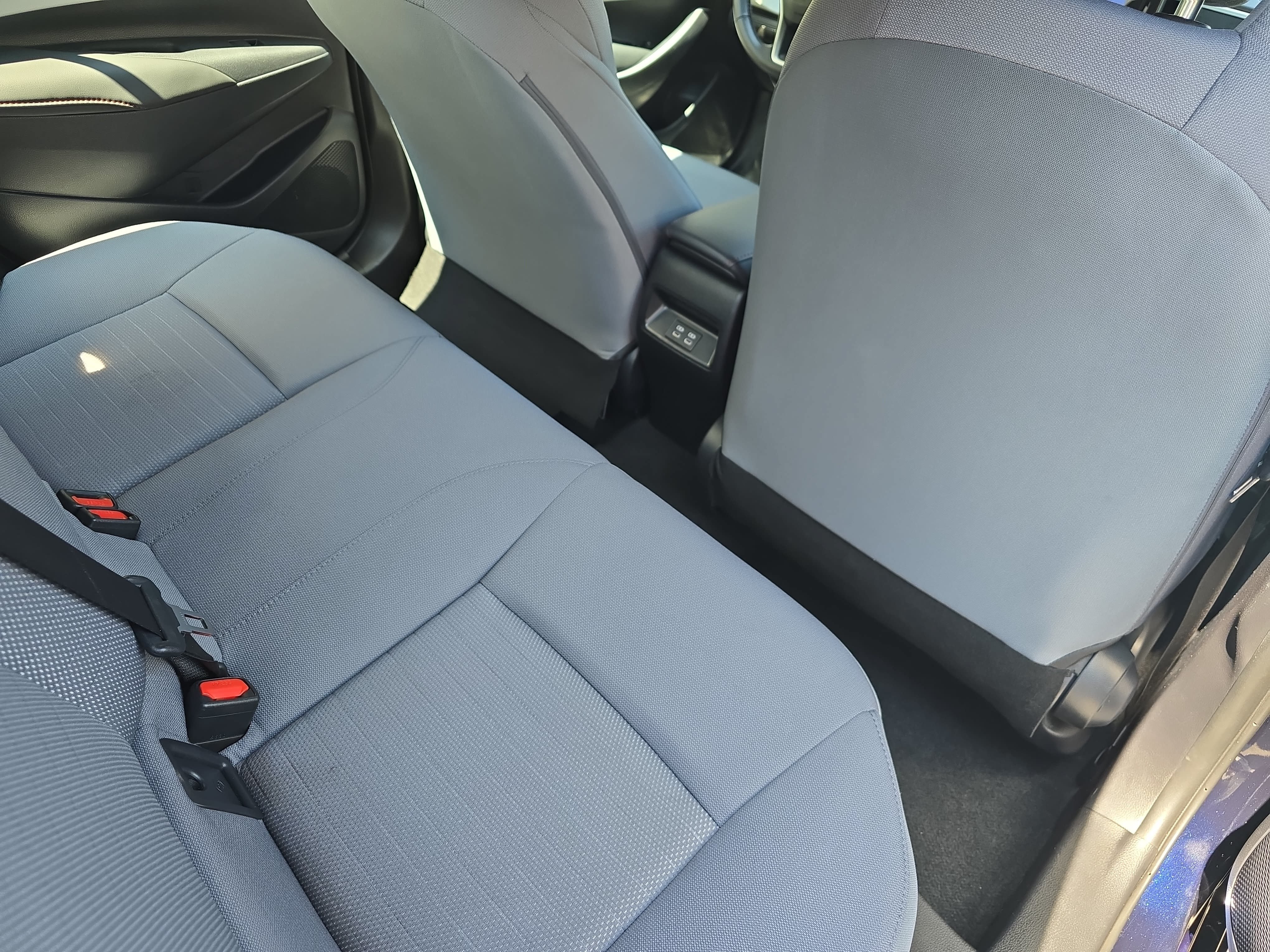 Used 2025 Toyota Corolla SE FWD image 11