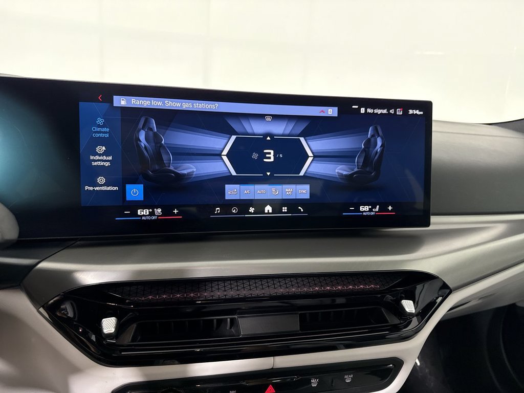 Used 2027 BMW M4 Coupe w/ Executive Package RWD image 29