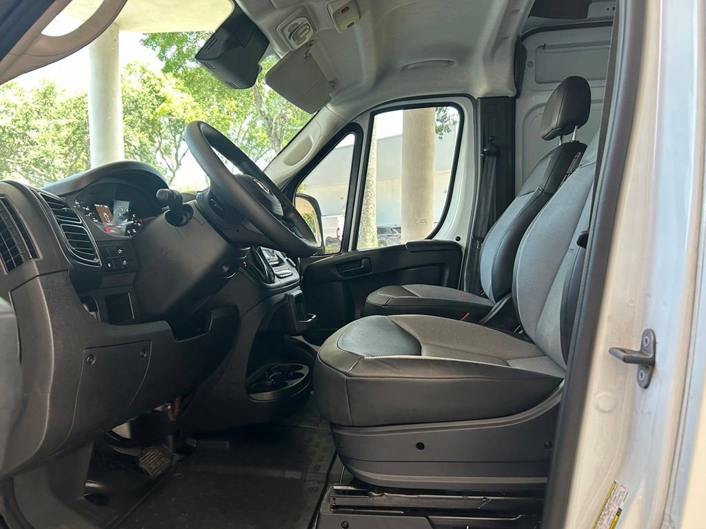 Used 2025 RAM ProMaster 2500 w/ Convenience Group FWD image 6