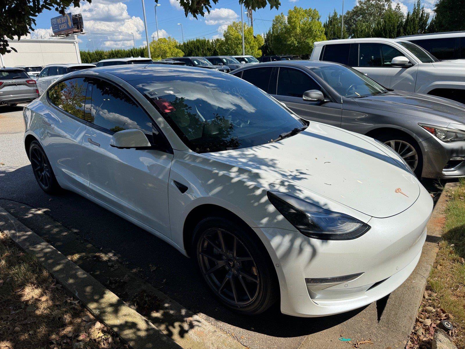 Used 2022 Tesla Model 3 Long Range AWD/4WD image 25