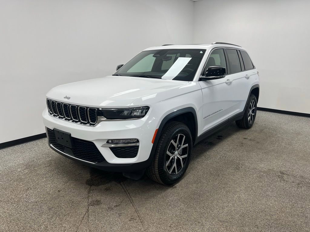 Used 2024 Jeep Grand Cherokee Limited image 16