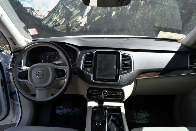 Used 2019 Volvo XC90 T5 Momentum image 18