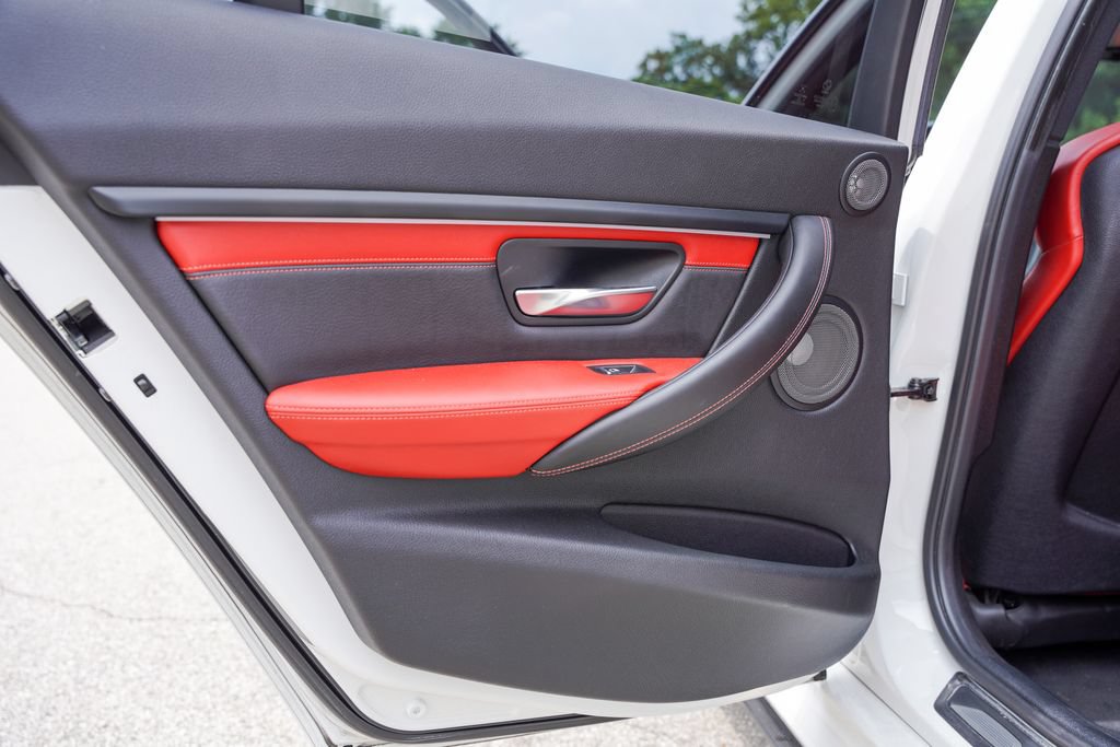 Used 2016 BMW M3 RWD image 30