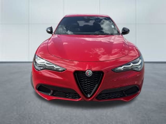 Used 2024 Alfa Romeo Stelvio Sprint AWD/4WD image 6