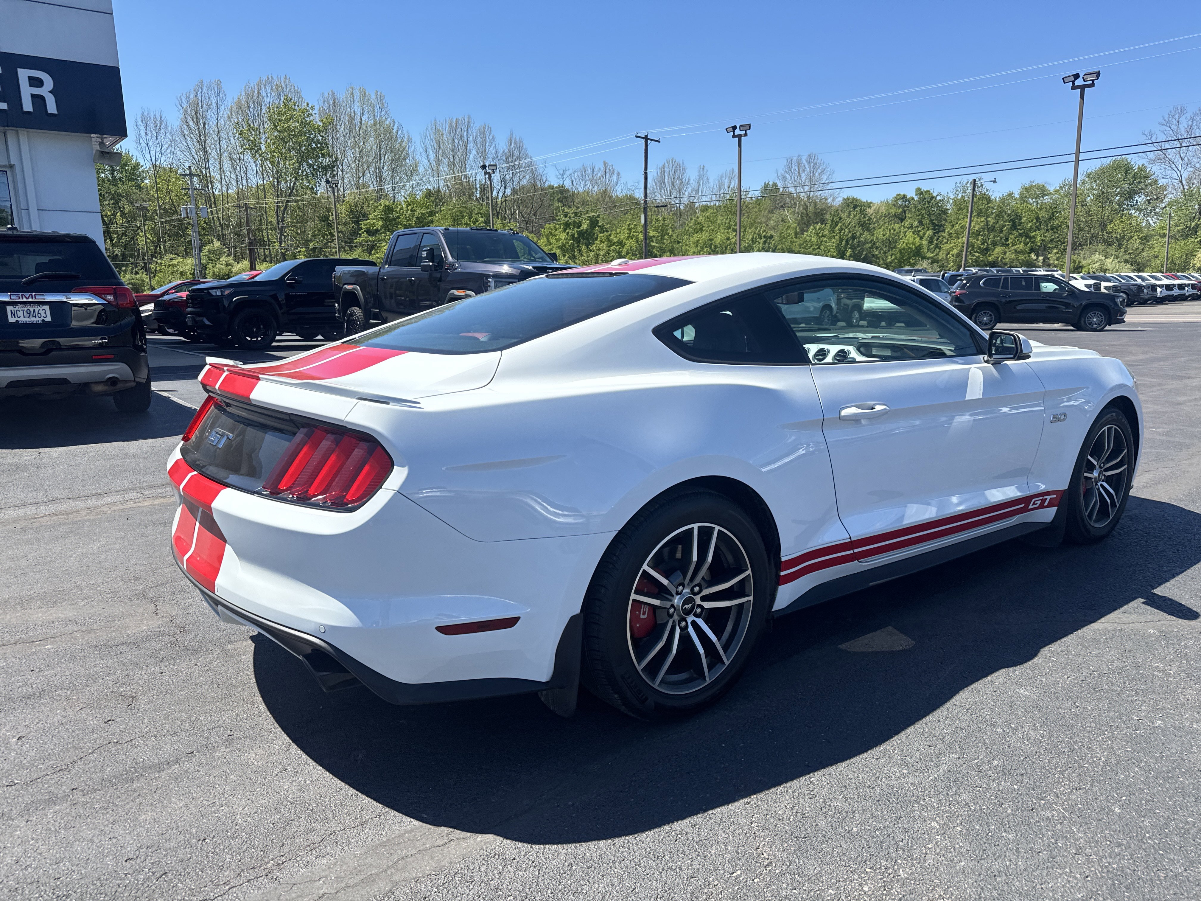 Used 2017 Ford Mustang GT Premium w/ Equipment Group 401A RWD image 3