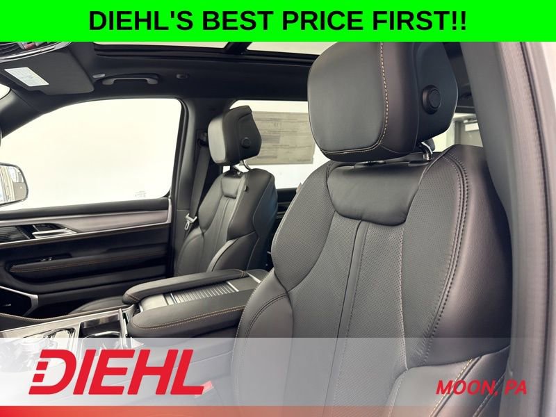 New 2026 Jeep Grand Wagoneer 4WD image 25