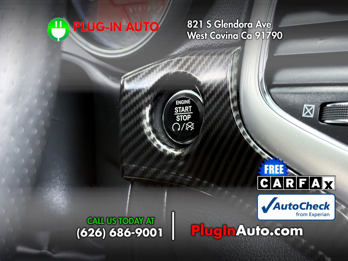 Used 2012 Jeep Grand Cherokee SRT8 w/ Luxury Group II AWD/4WD image 23