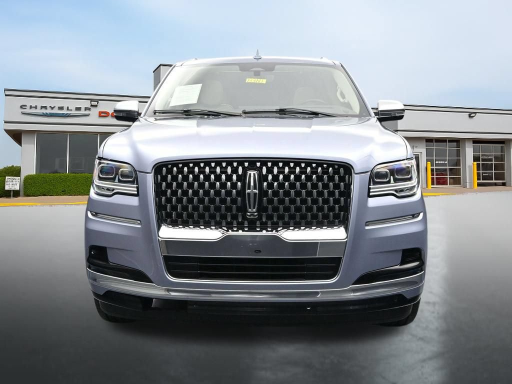 Used 2024 Lincoln Navigator Black Label AWD/4WD image 8