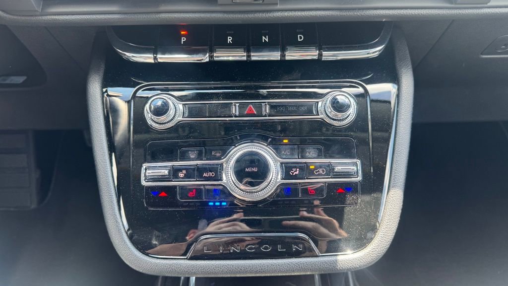 Used 2022 Lincoln Corsair FWD w/ Equipment Group 101A image 21