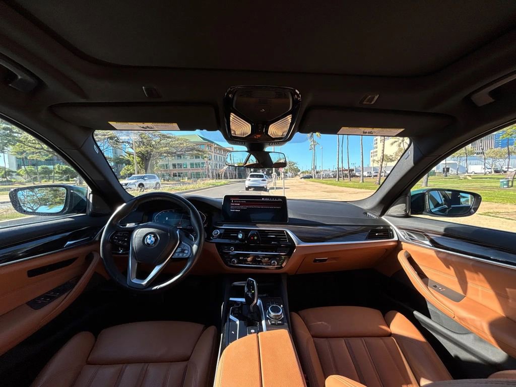 Used 2022 BMW 530i w/ Premium Package image 10