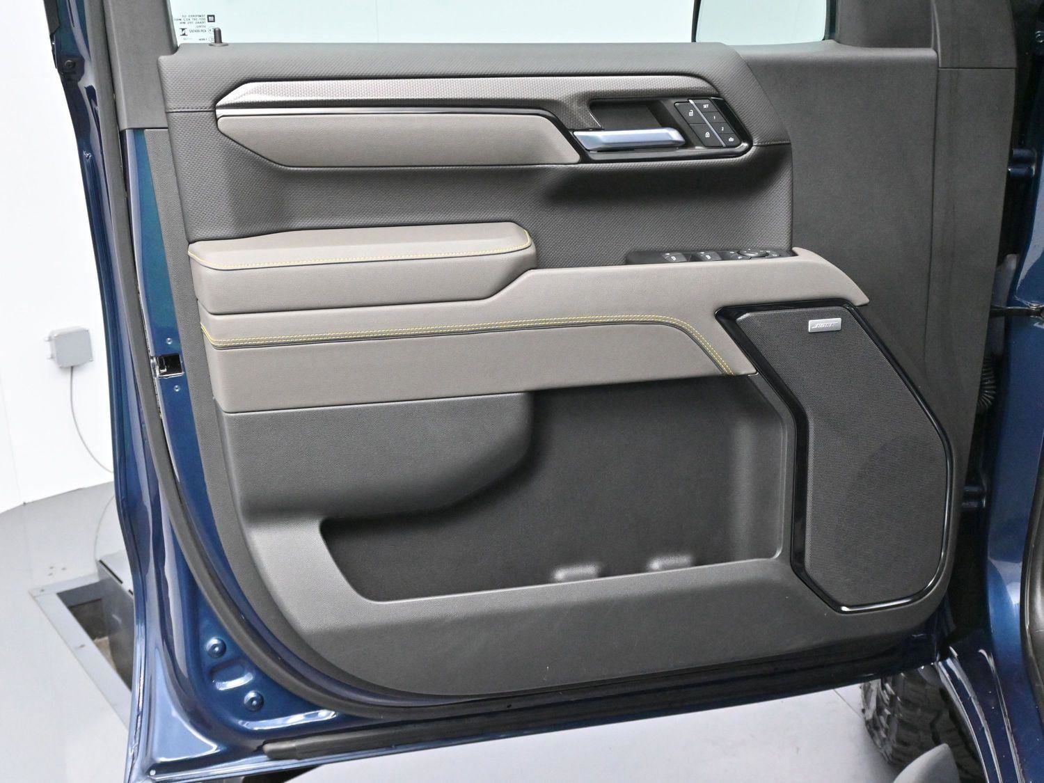 Used 2023 Chevrolet Silverado 1500 ZR2 w/ Technology Package image 10