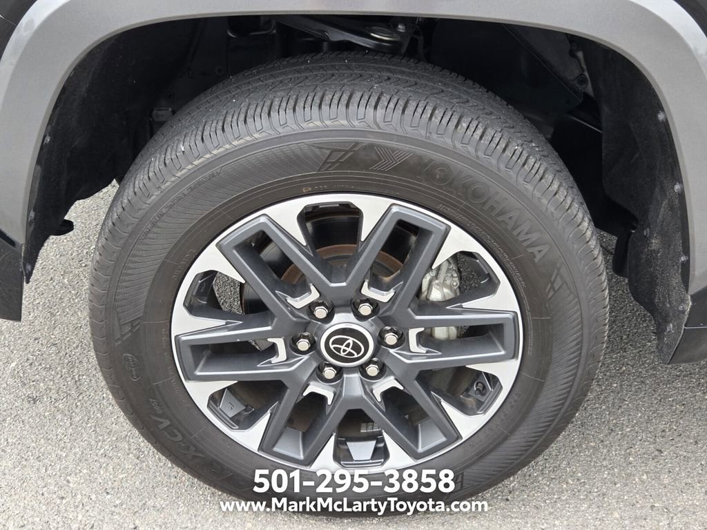 Used 2023 Toyota Tundra Limited AWD/4WD image 17