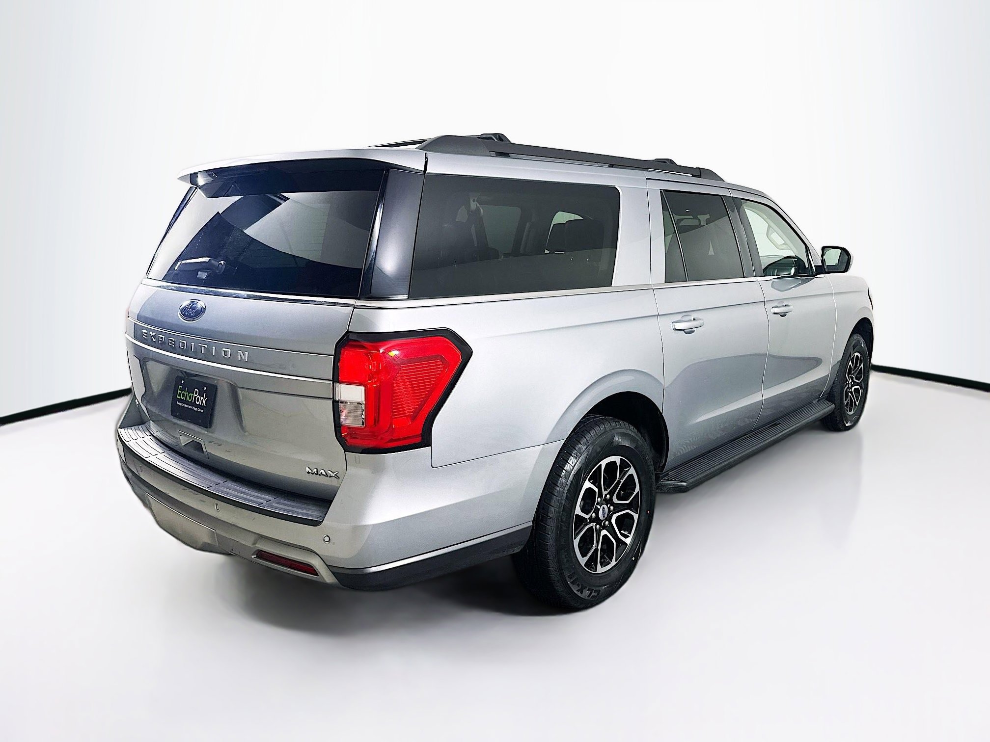 Used 2024 Ford Expedition Max XLT image 9