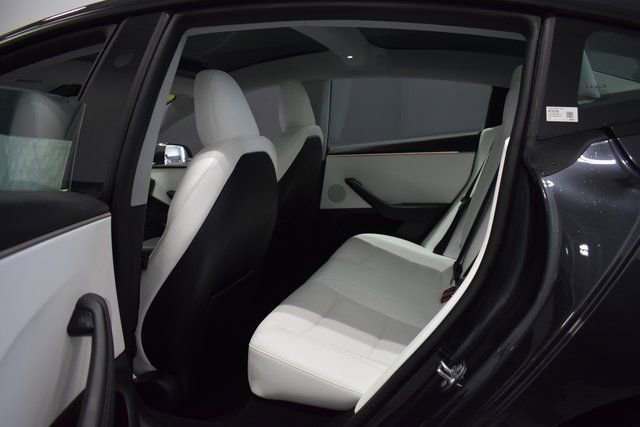 Used 2025 Tesla Model 3 Long Range image 31