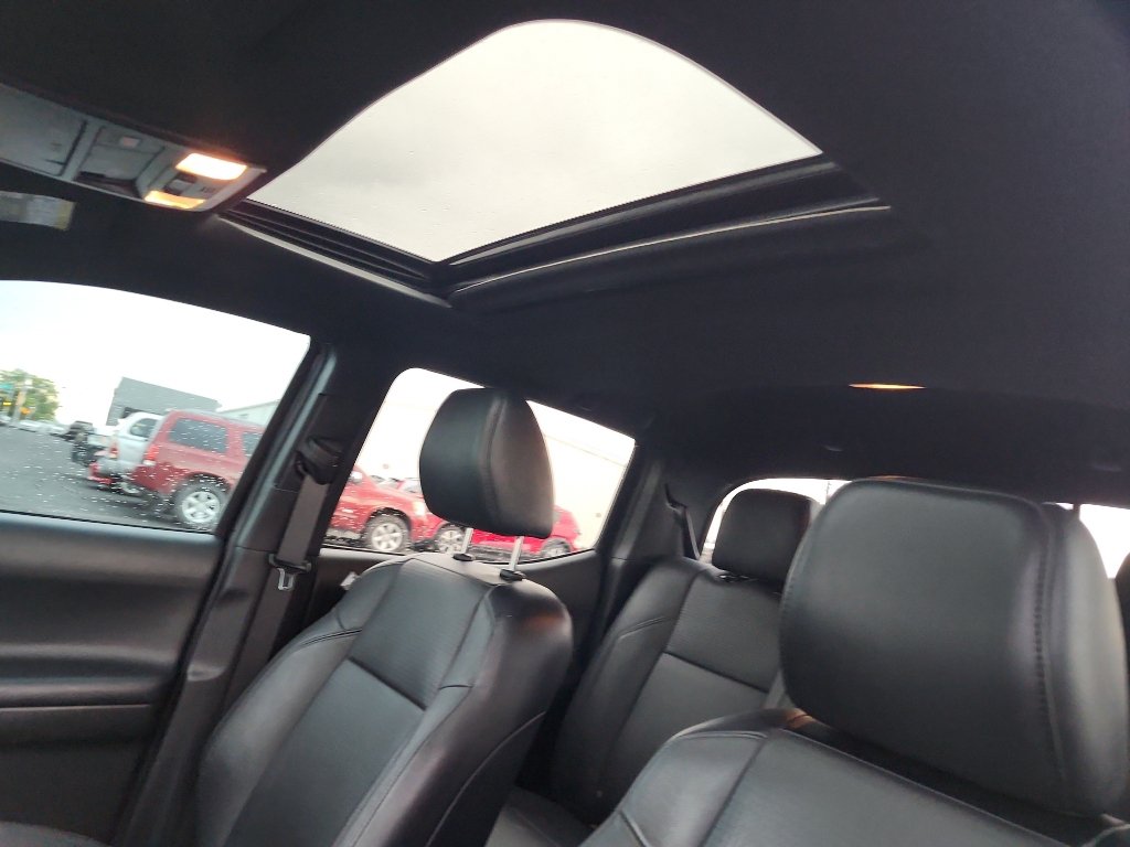 Used 2022 Toyota Tacoma Limited AWD/4WD image 22