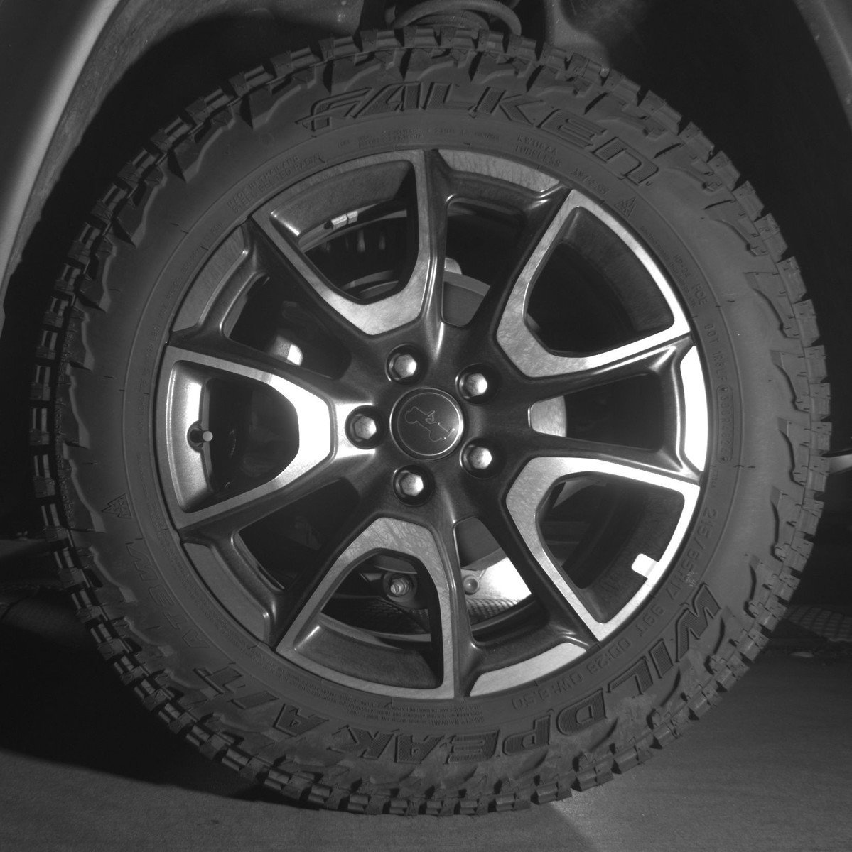 Used 2025 Jeep Compass Trailhawk image 14