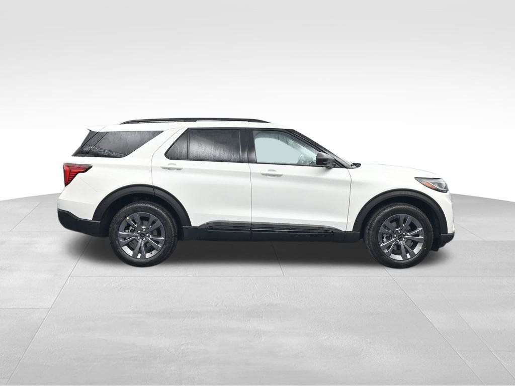 New 2026 Ford Explorer Active image 9