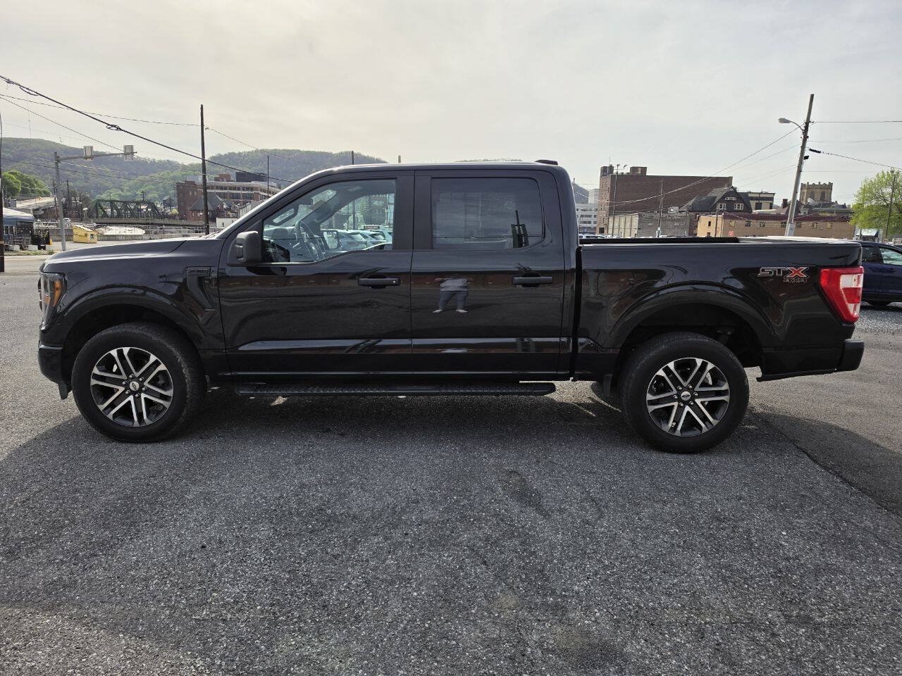 Used 2023 Ford F150 XL w/ STX Appearance Package AWD/4WD image 5