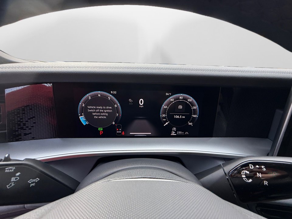 New 2026 Volkswagen Tiguan SE R-Line image 11