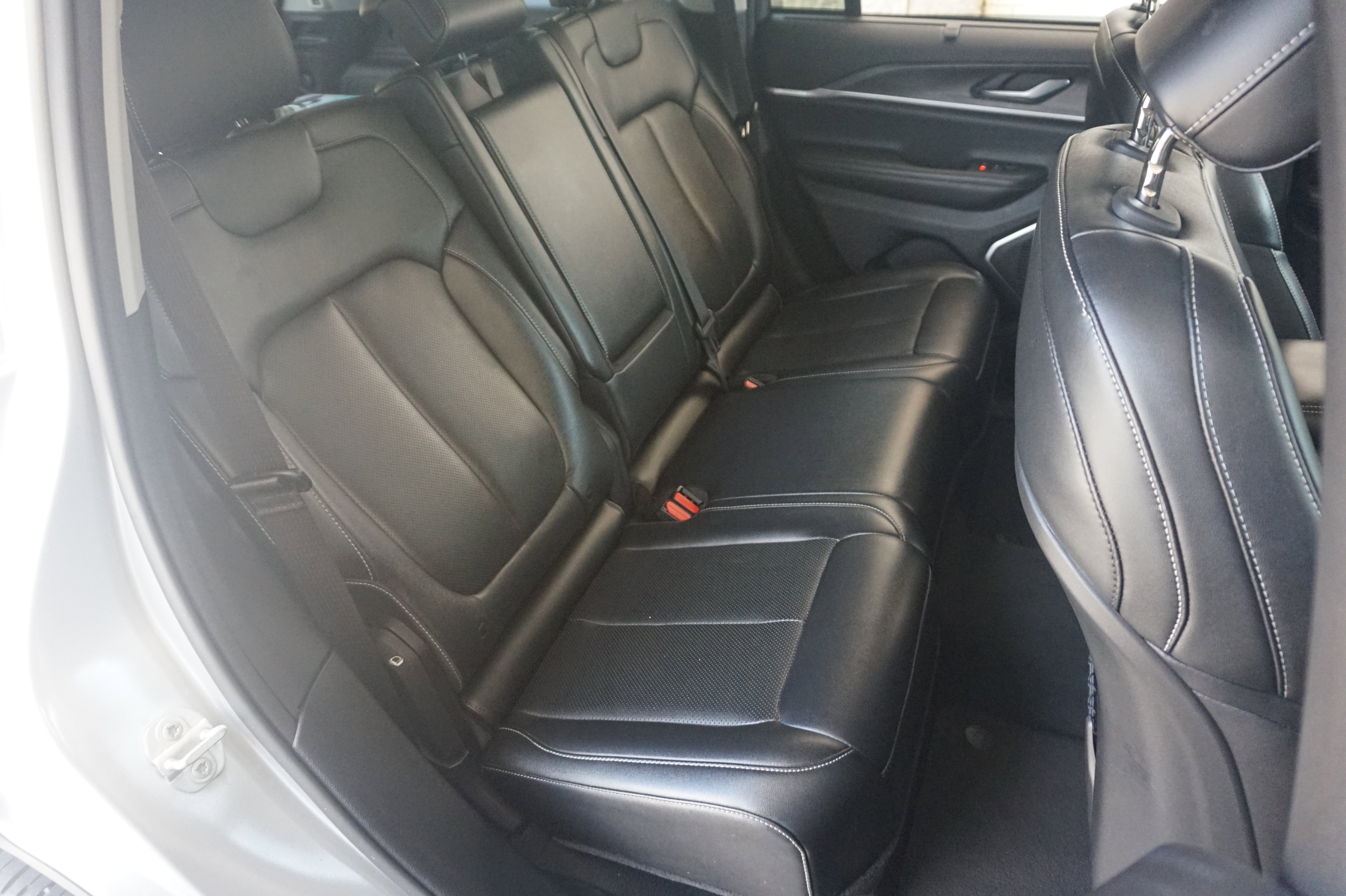 Used 2023 Jeep Grand Cherokee 4WD 4xe w/ Luxury Tech Group II image 22