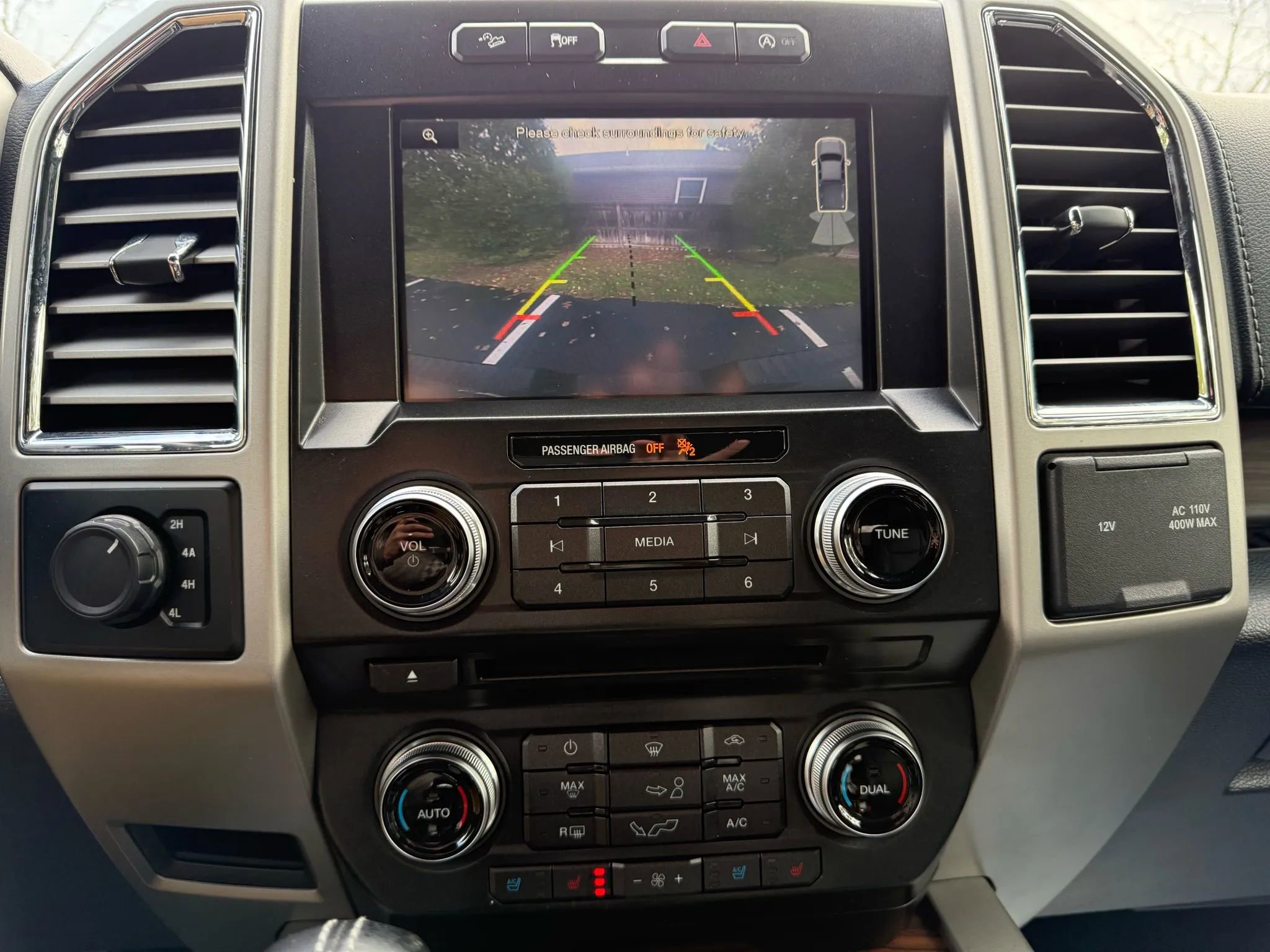 Used 2015 Ford F150 Lariat image 15