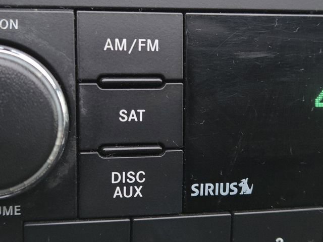 Used 2013 Jeep Wrangler Unlimited Sahara image 3