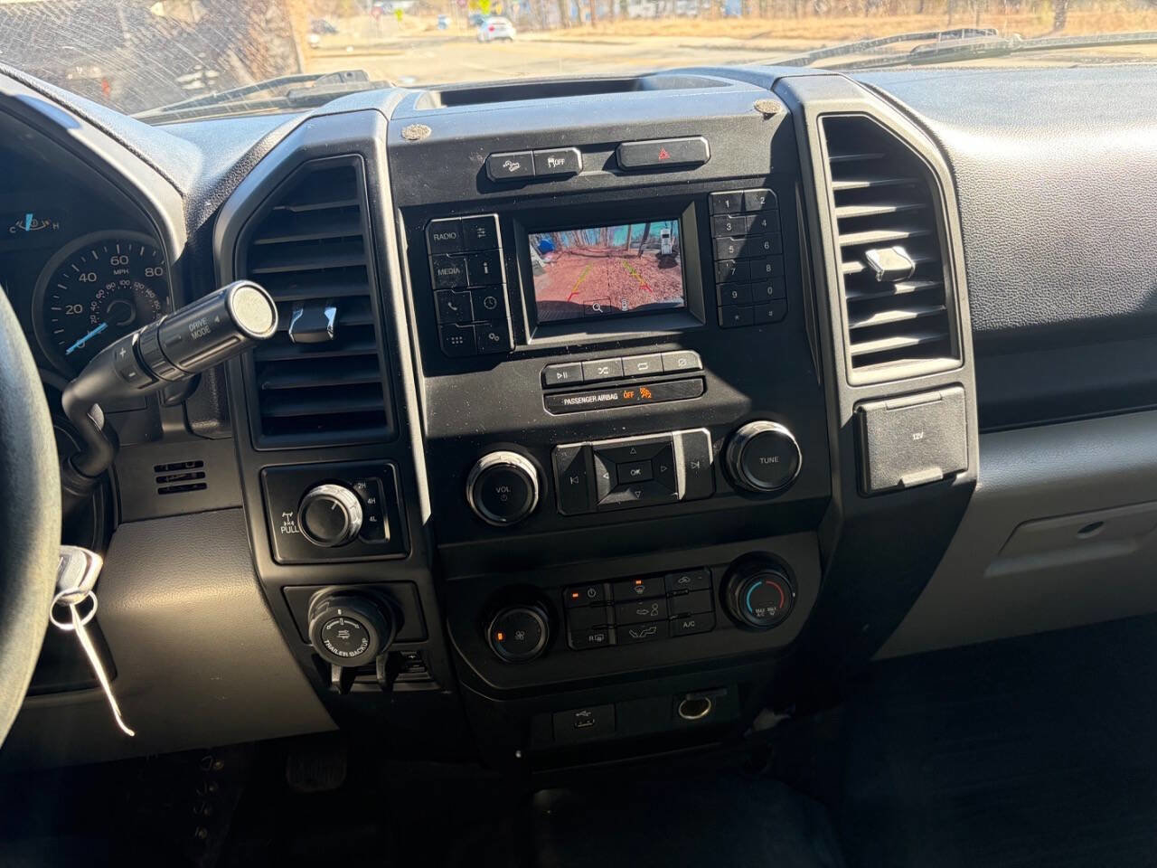 Used 2020 Ford F150 XL w/ Trailer Tow Package image 18