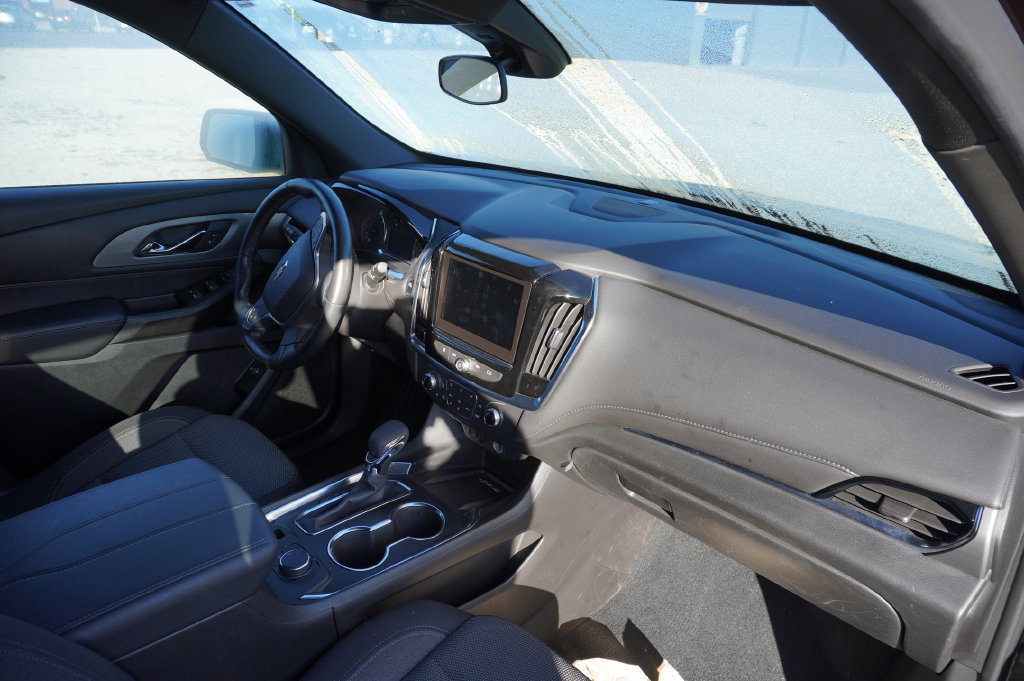 Used 2023 Chevrolet Traverse LT FWD image 8