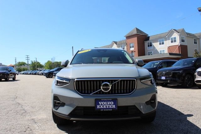 Certified 2024 Volvo XC40 B5 Ultimate w/ Climate Package AWD/4WD image 2