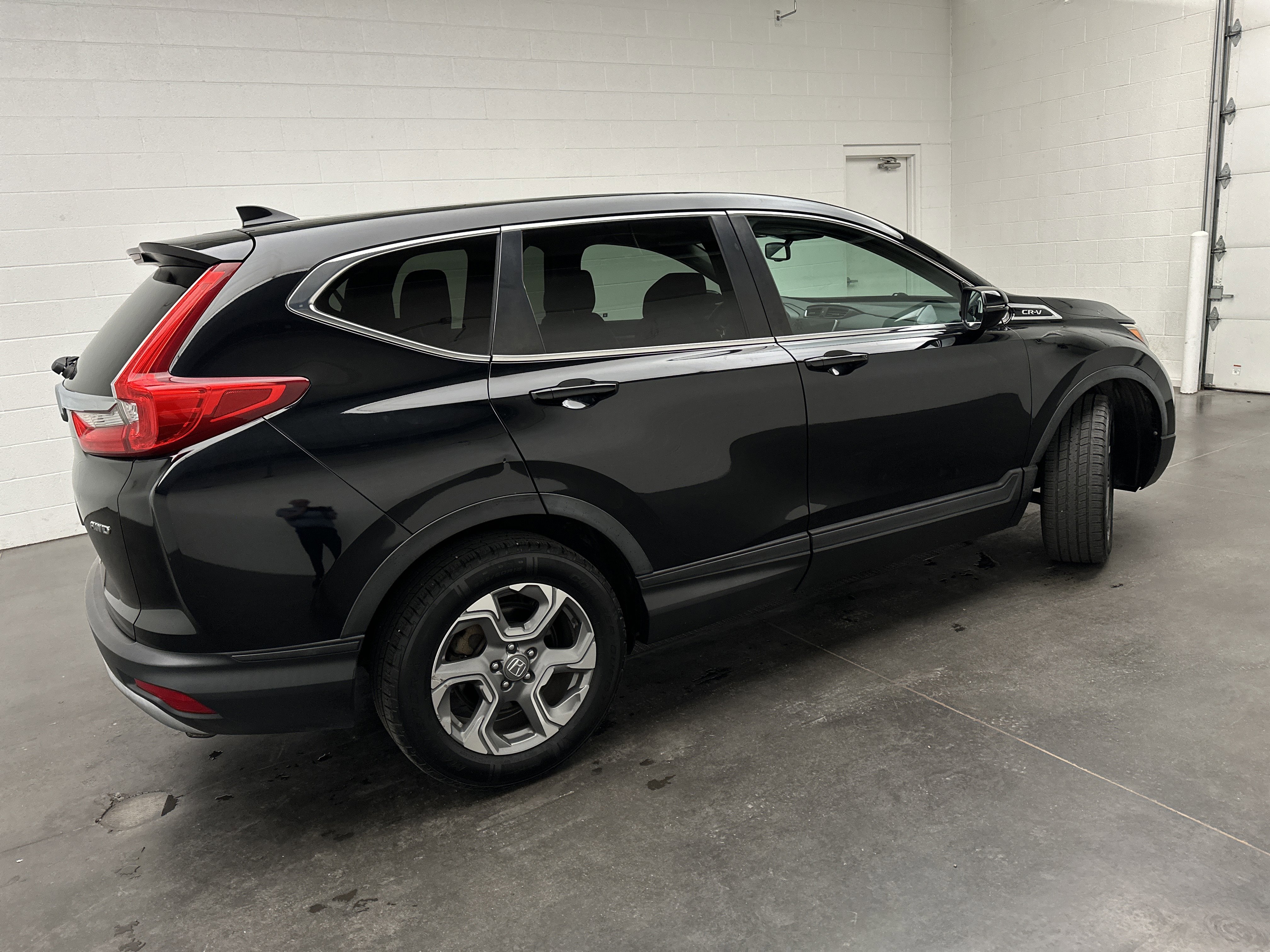 Used 2018 Honda CR-V EX-L image 9