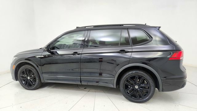 Used 2022 Volkswagen Tiguan SE R-Line image 4