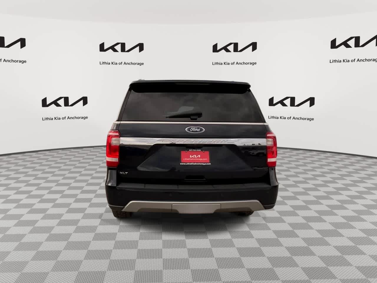 Used 2021 Ford Expedition XLT AWD/4WD image 7