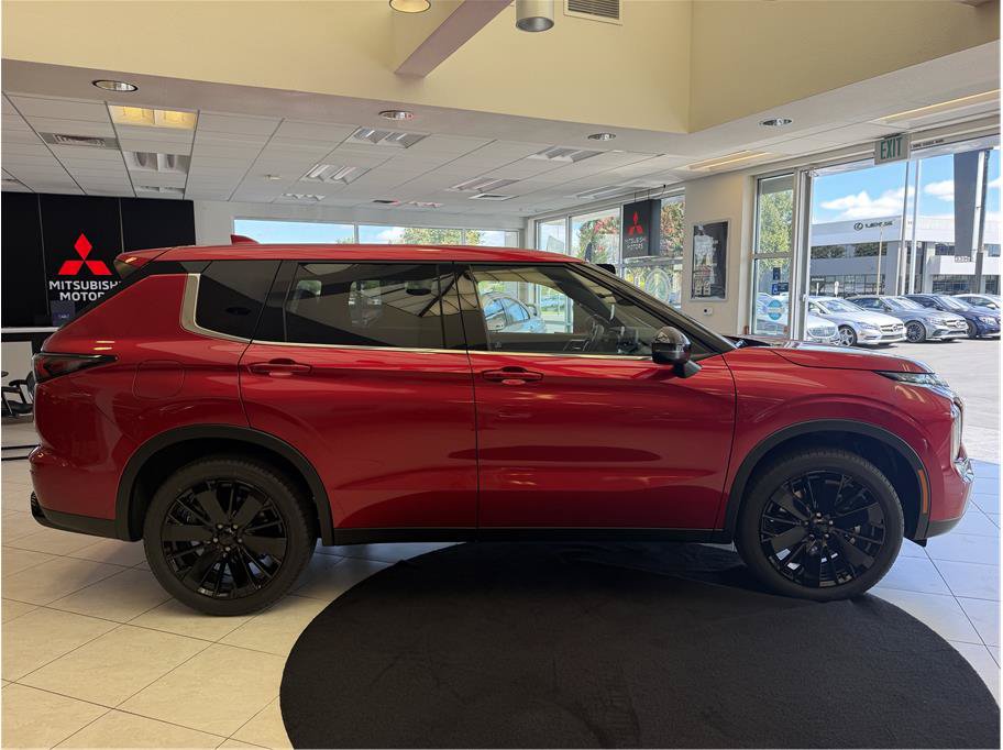 New 2026 Mitsubishi Outlander LE FWD image 4