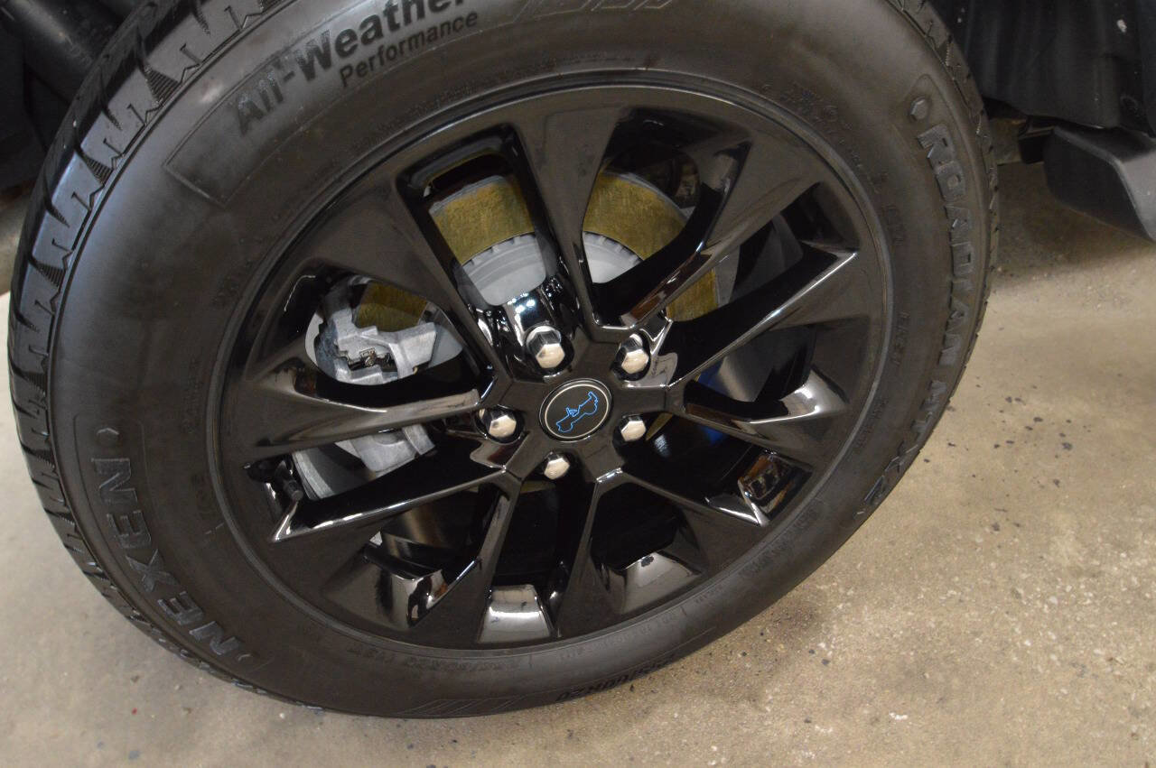 Used 2024 Jeep Wrangler Unlimited Sahara w/ Dual Top Group image 19