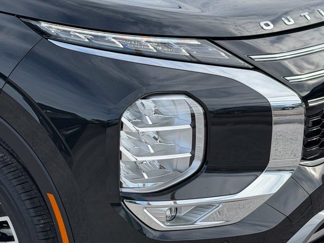 New 2026 Mitsubishi Outlander SE FWD image 9